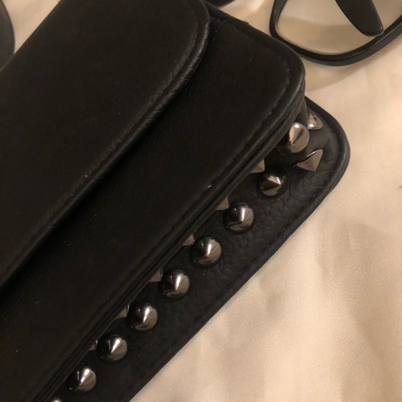 FREE WITH $40 purchase! Small black purse - Picture 6 of 8